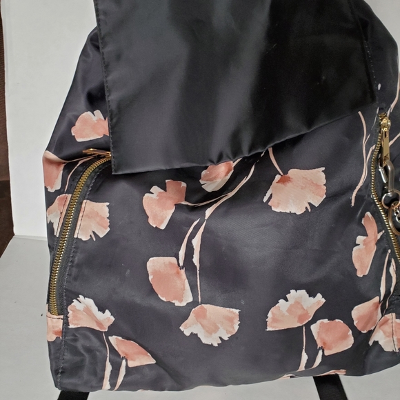 A New Day Black/Pink Flower Backpack - Picture 3 of 12